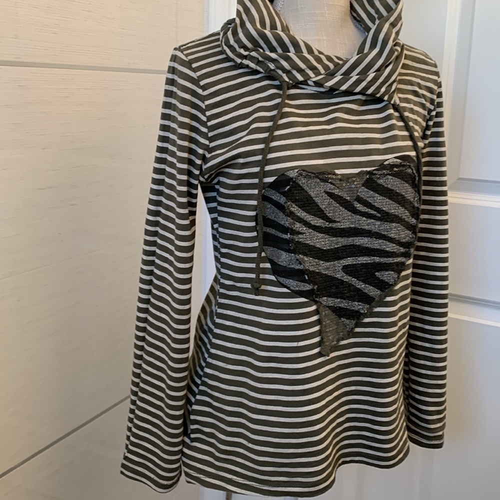 Size S Like New beautiful long sleeve top Olive green stripe See Photos